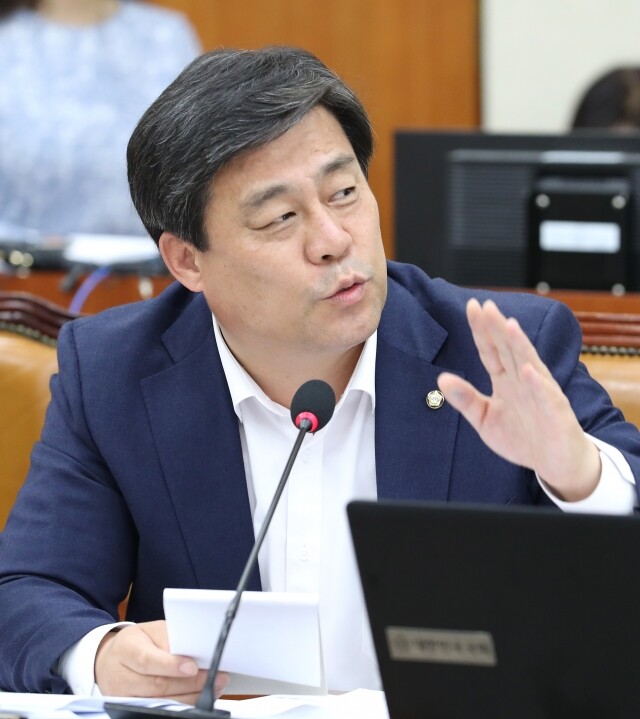 국회의원 김선동.jpg