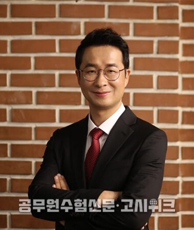 김용정 웹.jpg