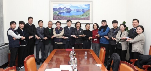 2022년 임금협약 체결식 사진.jpg