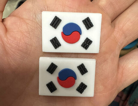 전통시장서 '엉터리 태극기' 버젓이 판매 논란