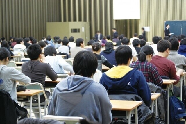 취업·입시·법 집행, 2030은 얼마...